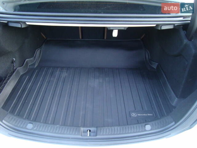 Белый Мерседес Е-Класс, объемом двигателя 2 л и пробегом 120 тыс. км за 33400 $, фото 34 на Automoto.ua