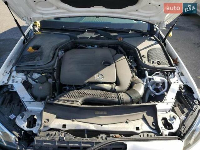 Белый Мерседес Е-Класс, объемом двигателя 1.99 л и пробегом 85 тыс. км за 24500 $, фото 7 на Automoto.ua