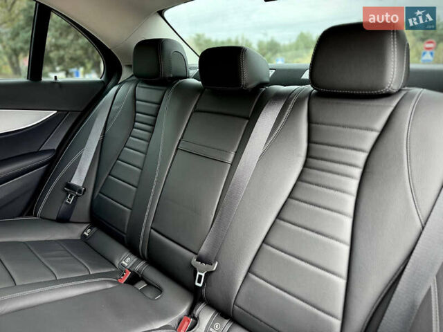 Белый Мерседес Е-Класс, объемом двигателя 1.99 л и пробегом 64 тыс. км за 44999 $, фото 70 на Automoto.ua