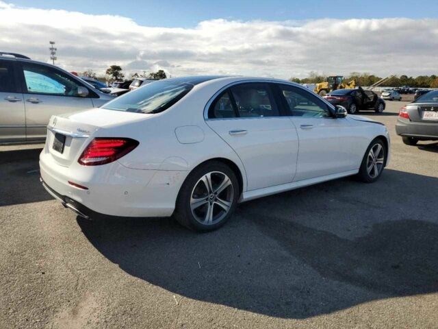 Белый Мерседес Е-Класс, объемом двигателя 2 л и пробегом 53 тыс. км за 9400 $, фото 2 на Automoto.ua