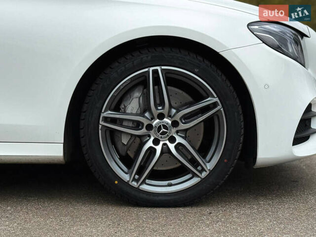Белый Мерседес Е-Класс, объемом двигателя 1.99 л и пробегом 64 тыс. км за 45500 $, фото 24 на Automoto.ua