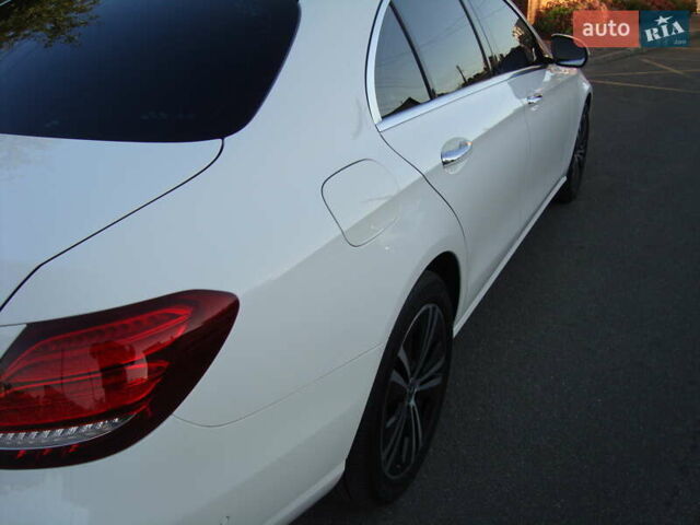 Белый Мерседес Е-Класс, объемом двигателя 2 л и пробегом 120 тыс. км за 33400 $, фото 6 на Automoto.ua