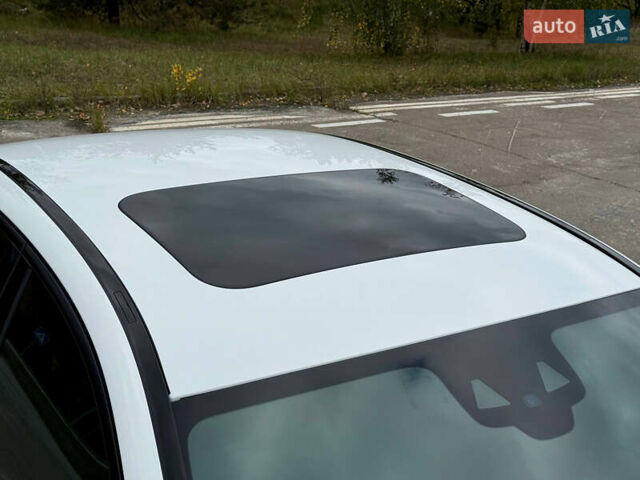 Белый Мерседес Е-Класс, объемом двигателя 1.99 л и пробегом 64 тыс. км за 44999 $, фото 68 на Automoto.ua