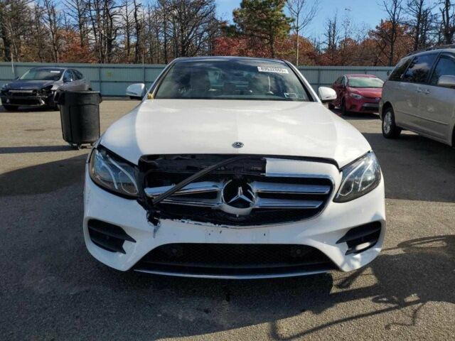 Белый Мерседес Е-Класс, объемом двигателя 2 л и пробегом 53 тыс. км за 9400 $, фото 4 на Automoto.ua