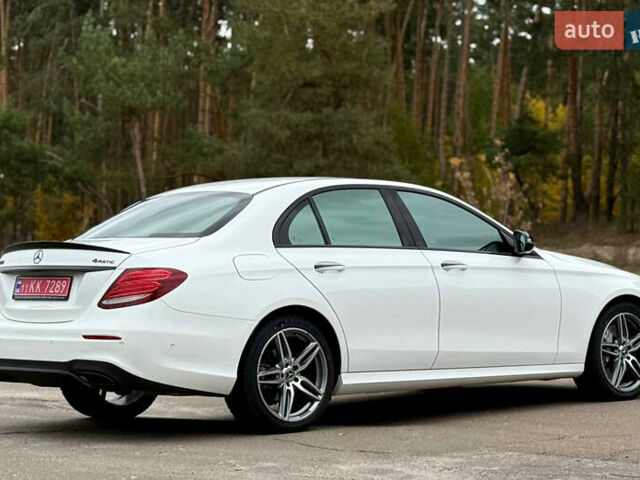 Белый Мерседес Е-Класс, объемом двигателя 1.99 л и пробегом 64 тыс. км за 45500 $, фото 39 на Automoto.ua