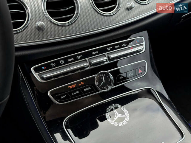 Белый Мерседес Е-Класс, объемом двигателя 1.99 л и пробегом 64 тыс. км за 45500 $, фото 93 на Automoto.ua