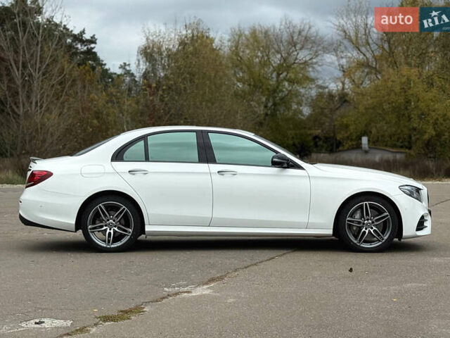 Белый Мерседес Е-Класс, объемом двигателя 1.99 л и пробегом 64 тыс. км за 45500 $, фото 26 на Automoto.ua