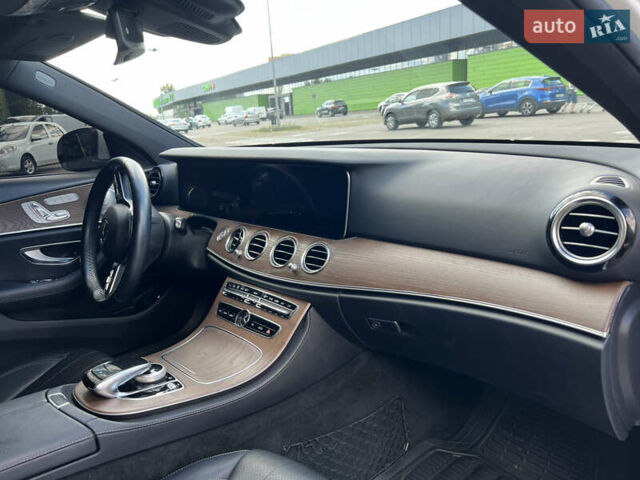 Белый Мерседес Е-Класс, объемом двигателя 2 л и пробегом 55 тыс. км за 42999 $, фото 7 на Automoto.ua