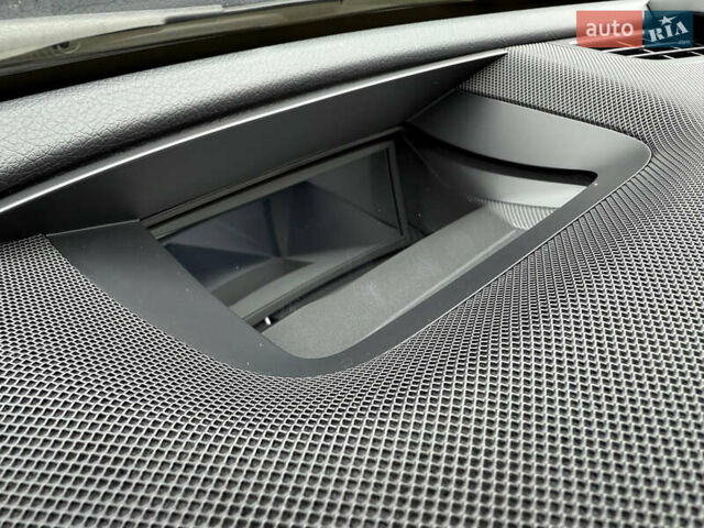 Белый Мерседес Е-Класс, объемом двигателя 1.99 л и пробегом 64 тыс. км за 44999 $, фото 105 на Automoto.ua