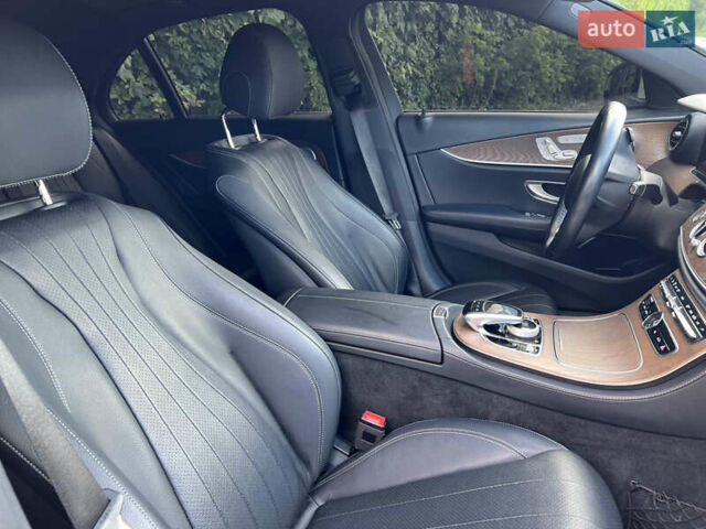 Белый Мерседес Е-Класс, объемом двигателя 2 л и пробегом 55 тыс. км за 42999 $, фото 6 на Automoto.ua