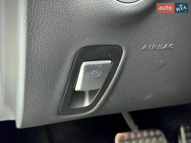 Белый Мерседес Е-Класс, объемом двигателя 1.99 л и пробегом 64 тыс. км за 45500 $, фото 88 на Automoto.ua