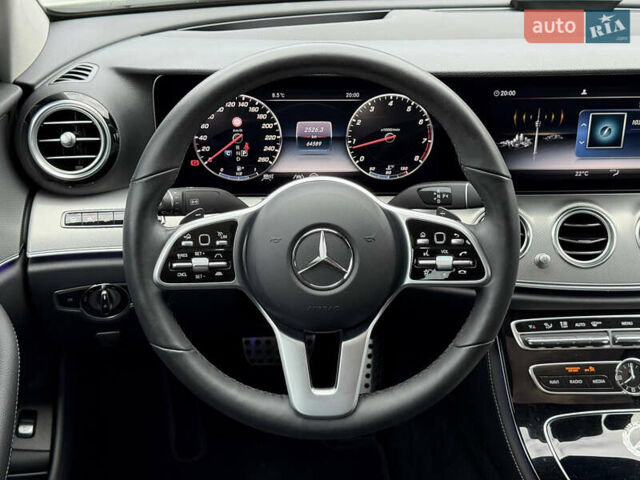 Белый Мерседес Е-Класс, объемом двигателя 1.99 л и пробегом 64 тыс. км за 45500 $, фото 84 на Automoto.ua