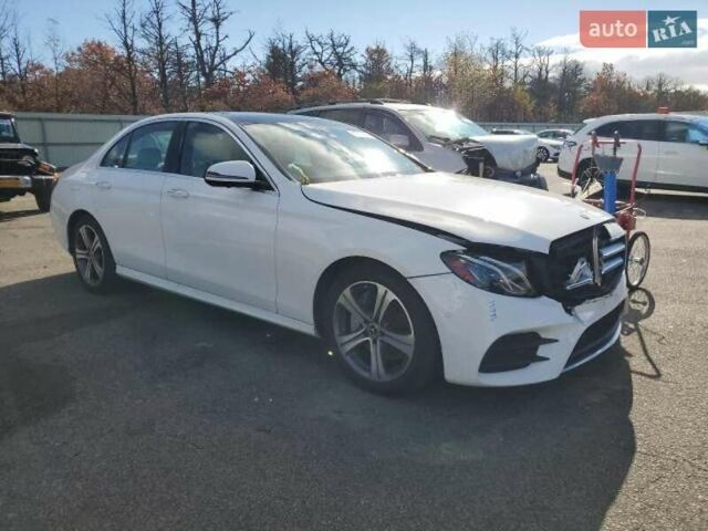 Белый Мерседес Е-Класс, объемом двигателя 1.99 л и пробегом 85 тыс. км за 24500 $, фото 4 на Automoto.ua