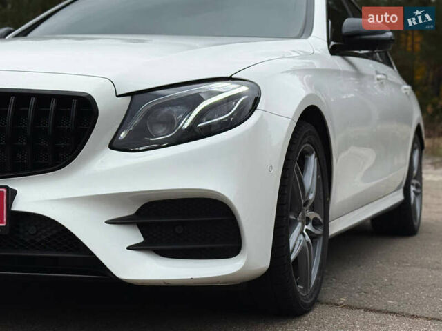 Белый Мерседес Е-Класс, объемом двигателя 1.99 л и пробегом 64 тыс. км за 44999 $, фото 28 на Automoto.ua