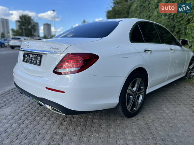Белый Мерседес Е-Класс, объемом двигателя 2 л и пробегом 55 тыс. км за 42999 $, фото 14 на Automoto.ua