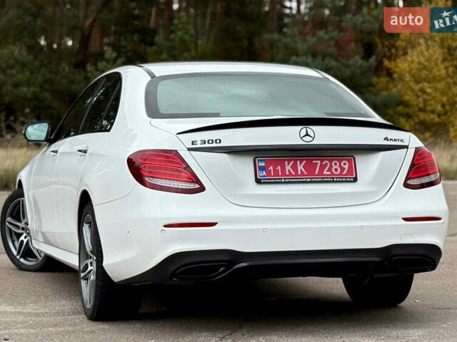 Белый Мерседес Е-Класс, объемом двигателя 1.99 л и пробегом 64 тыс. км за 45500 $, фото 50 на Automoto.ua