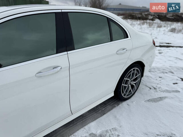 Білий Мерседес Е-Клас, об'ємом двигуна 1.95 л та пробігом 23 тис. км за 53500 $, фото 14 на Automoto.ua