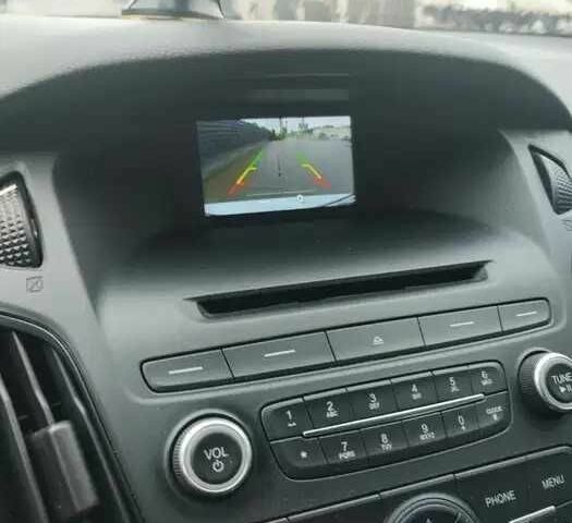 Белый Мерседес Е-Класс, объемом двигателя 2 л и пробегом 42 тыс. км за 15046 $, фото 6 на Automoto.ua