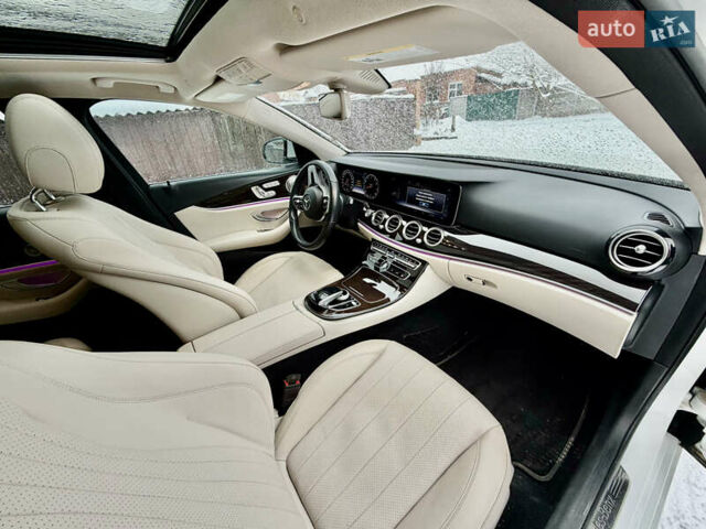 Белый Мерседес Е-Класс, объемом двигателя 3 л и пробегом 63 тыс. км за 40000 $, фото 11 на Automoto.ua
