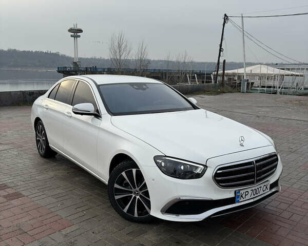 Білий Мерседес Е-Клас, об'ємом двигуна 1.95 л та пробігом 234 тис. км за 33000 $, фото 1 на Automoto.ua