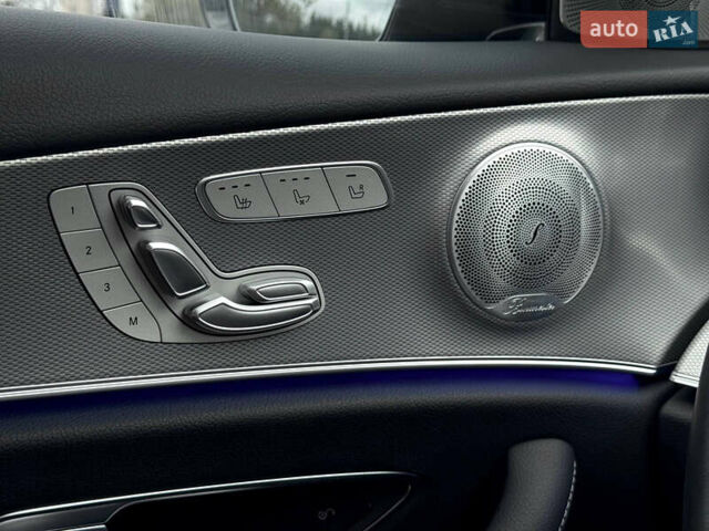 Белый Мерседес Е-Класс, объемом двигателя 1.99 л и пробегом 64 тыс. км за 45500 $, фото 102 на Automoto.ua