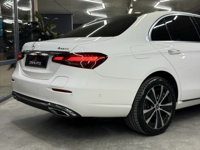 Белый Мерседес Е-Класс, объемом двигателя 2 л и пробегом 23 тыс. км за 55000 $, фото 11 на Automoto.ua