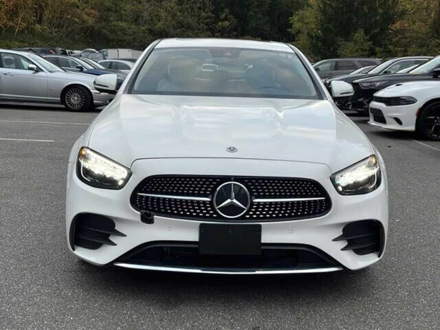 Білий Мерседес Е-Клас, об'ємом двигуна 2 л та пробігом 24 тис. км за 18100 $, фото 1 на Automoto.ua