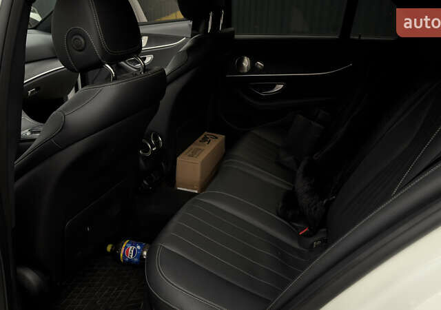 Белый Мерседес Е-Класс, объемом двигателя 1.99 л и пробегом 62 тыс. км за 48000 $, фото 23 на Automoto.ua