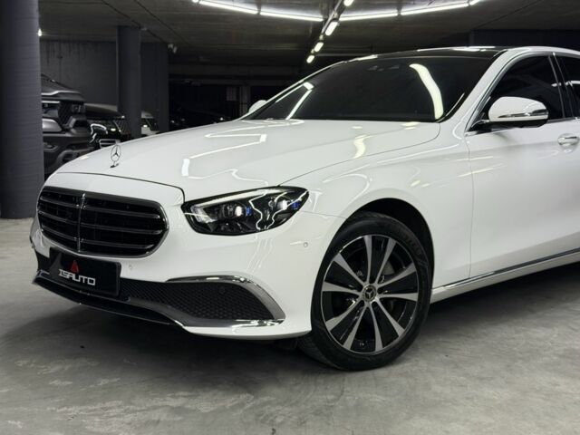 Белый Мерседес Е-Класс, объемом двигателя 2 л и пробегом 23 тыс. км за 55000 $, фото 7 на Automoto.ua