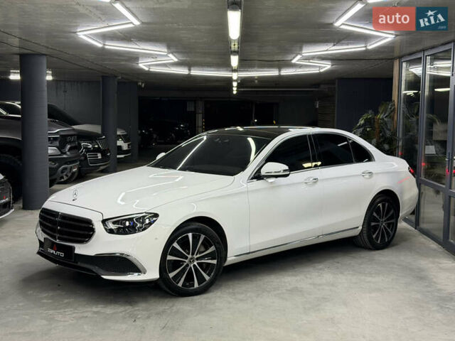 Белый Мерседес Е-Класс, объемом двигателя 1.99 л и пробегом 23 тыс. км за 55000 $, фото 5 на Automoto.ua