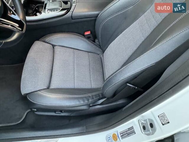 Білий Мерседес Е-Клас, об'ємом двигуна 1.95 л та пробігом 230 тис. км за 36500 $, фото 17 на Automoto.ua