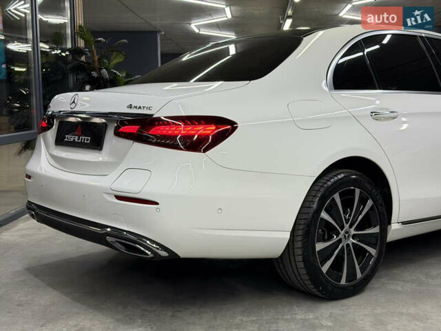 Белый Мерседес Е-Класс, объемом двигателя 1.99 л и пробегом 23 тыс. км за 55000 $, фото 16 на Automoto.ua