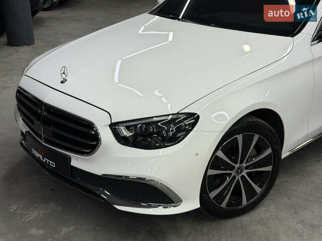 Белый Мерседес Е-Класс, объемом двигателя 1.99 л и пробегом 23 тыс. км за 55000 $, фото 7 на Automoto.ua