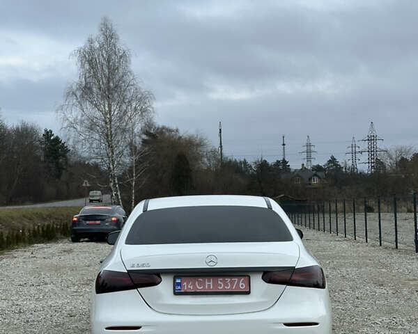 Белый Мерседес Е-Класс, объемом двигателя 1.99 л и пробегом 74 тыс. км за 40000 $, фото 3 на Automoto.ua