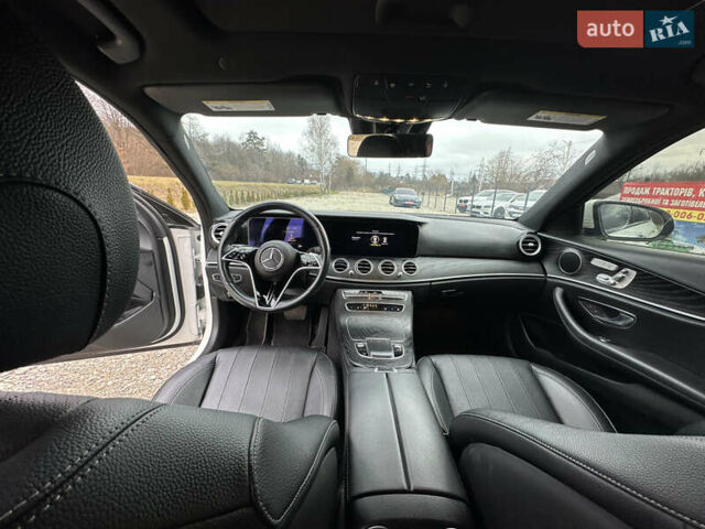 Белый Мерседес Е-Класс, объемом двигателя 1.99 л и пробегом 74 тыс. км за 40000 $, фото 7 на Automoto.ua