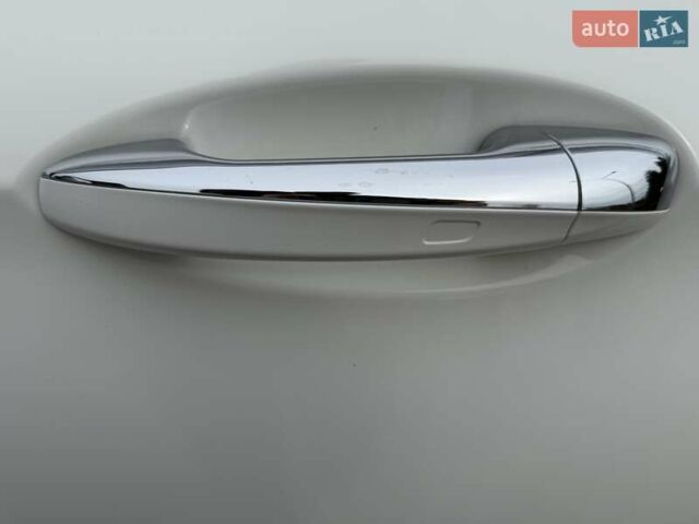 Білий Мерседес Е-Клас, об'ємом двигуна 1.95 л та пробігом 62 тис. км за 57999 $, фото 15 на Automoto.ua