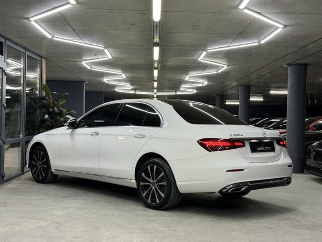 Белый Мерседес Е-Класс, объемом двигателя 2 л и пробегом 23 тыс. км за 55000 $, фото 14 на Automoto.ua