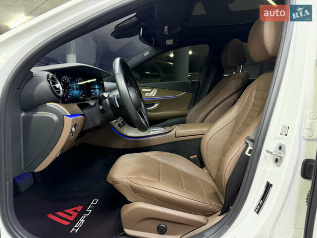 Белый Мерседес Е-Класс, объемом двигателя 1.99 л и пробегом 23 тыс. км за 55000 $, фото 20 на Automoto.ua