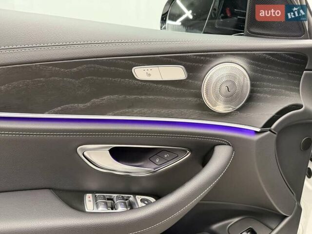 Белый Мерседес Е-Класс, объемом двигателя 1.95 л и пробегом 75 тыс. км за 52999 $, фото 23 на Automoto.ua