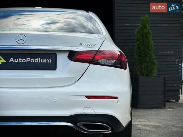 Белый Мерседес Е-Класс, объемом двигателя 3 л и пробегом 20 тыс. км за 55555 $, фото 13 на Automoto.ua