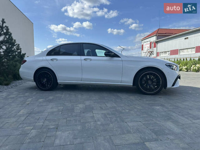 Белый Мерседес Е-Класс, объемом двигателя 1.99 л и пробегом 62 тыс. км за 71500 $, фото 4 на Automoto.ua