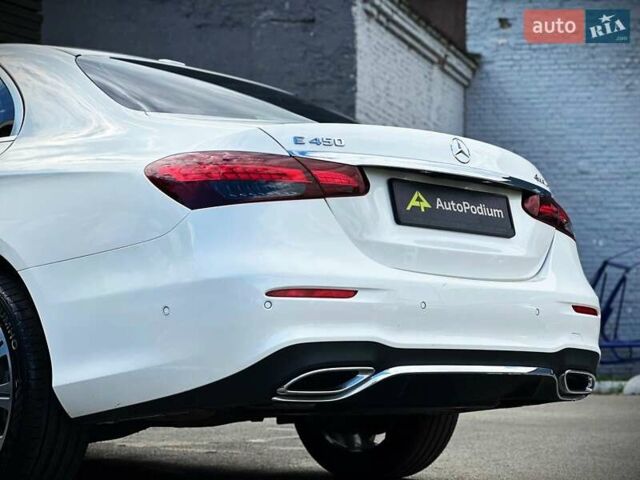 Белый Мерседес Е-Класс, объемом двигателя 3 л и пробегом 20 тыс. км за 55555 $, фото 16 на Automoto.ua