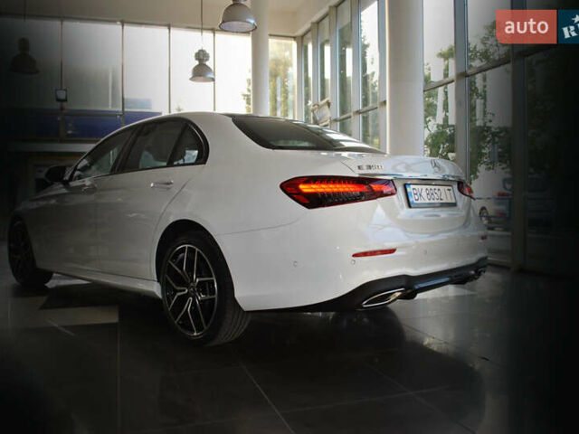 Белый Мерседес Е-Класс, объемом двигателя 1.99 л и пробегом 37 тыс. км за 47000 $, фото 14 на Automoto.ua