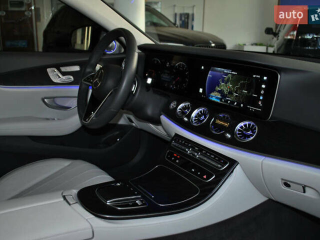 Белый Мерседес Е-Класс, объемом двигателя 1.99 л и пробегом 37 тыс. км за 47000 $, фото 44 на Automoto.ua