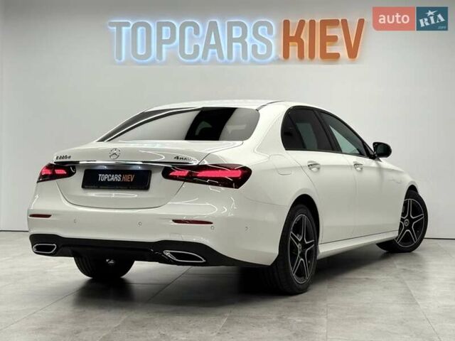 Белый Мерседес Е-Класс, объемом двигателя 1.95 л и пробегом 75 тыс. км за 52999 $, фото 7 на Automoto.ua