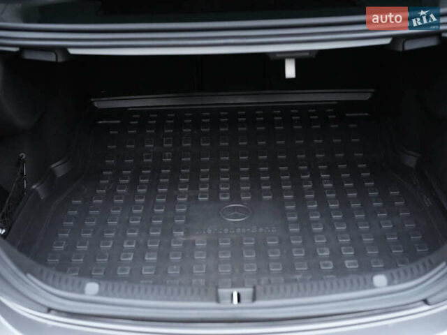 Белый Мерседес Е-Класс, объемом двигателя 3 л и пробегом 46 тыс. км за 93333 $, фото 24 на Automoto.ua