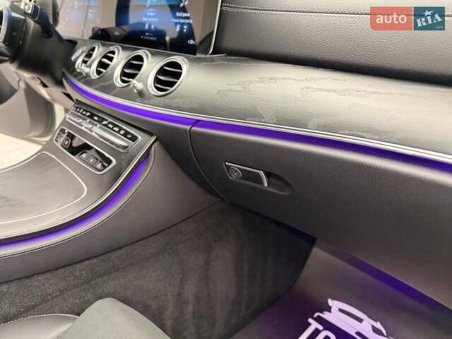 Белый Мерседес Е-Класс, объемом двигателя 1.95 л и пробегом 75 тыс. км за 52999 $, фото 51 на Automoto.ua