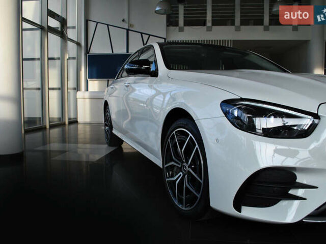 Белый Мерседес Е-Класс, объемом двигателя 1.99 л и пробегом 37 тыс. км за 47000 $, фото 6 на Automoto.ua