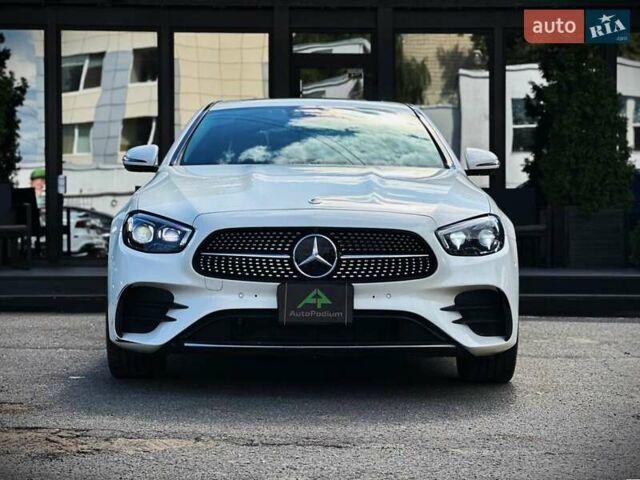 Белый Мерседес Е-Класс, объемом двигателя 3 л и пробегом 20 тыс. км за 55555 $, фото 1 на Automoto.ua