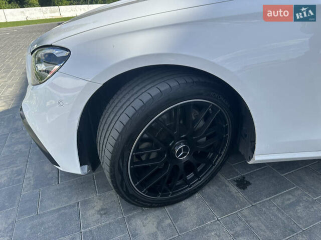 Білий Мерседес Е-Клас, об'ємом двигуна 1.99 л та пробігом 67 тис. км за 59000 $, фото 22 на Automoto.ua